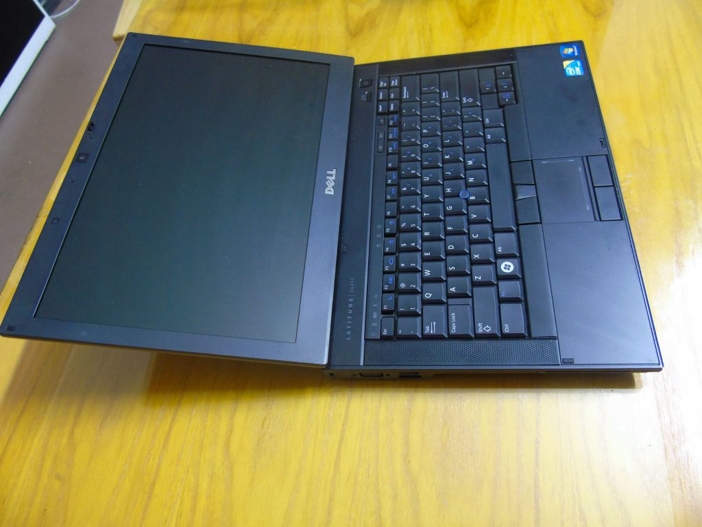 Dell Latitude E6410 i5-520M / Ram 4GB / SSD 128GB / Màn 14.1" LED / VGA